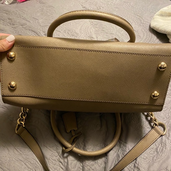 Michael kors bag! - Picture 3 of 4